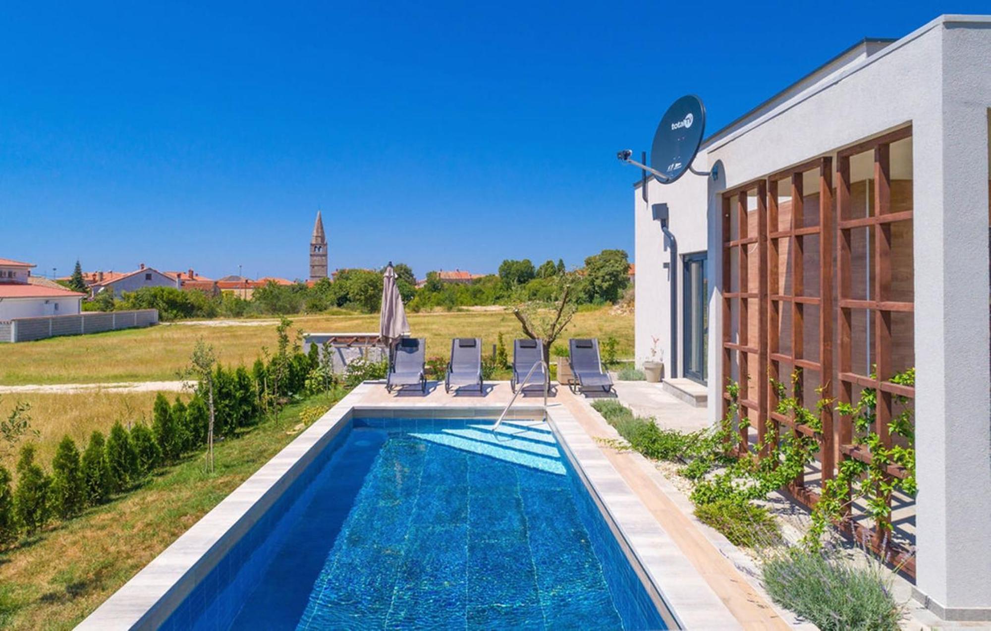 Villa Lily Galižana Exterior foto